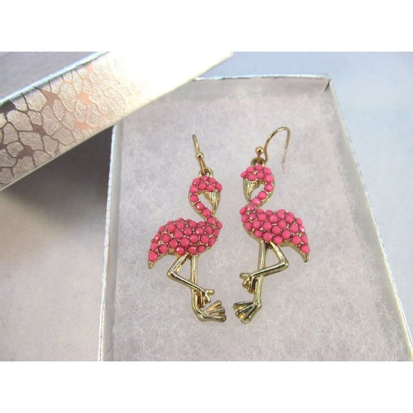 Pink Flamingo Beaded Pierced Earrings - Picture 11 of 11